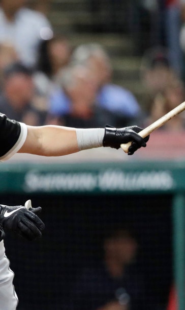 White Sox spoil Carrasco's home return, beat Indians 6-5